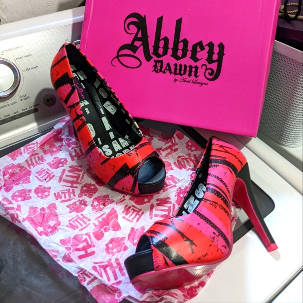 Abbey Dawn by AVRIL LAVIGNE "ZIP it!" Stilletos in Black&Pink